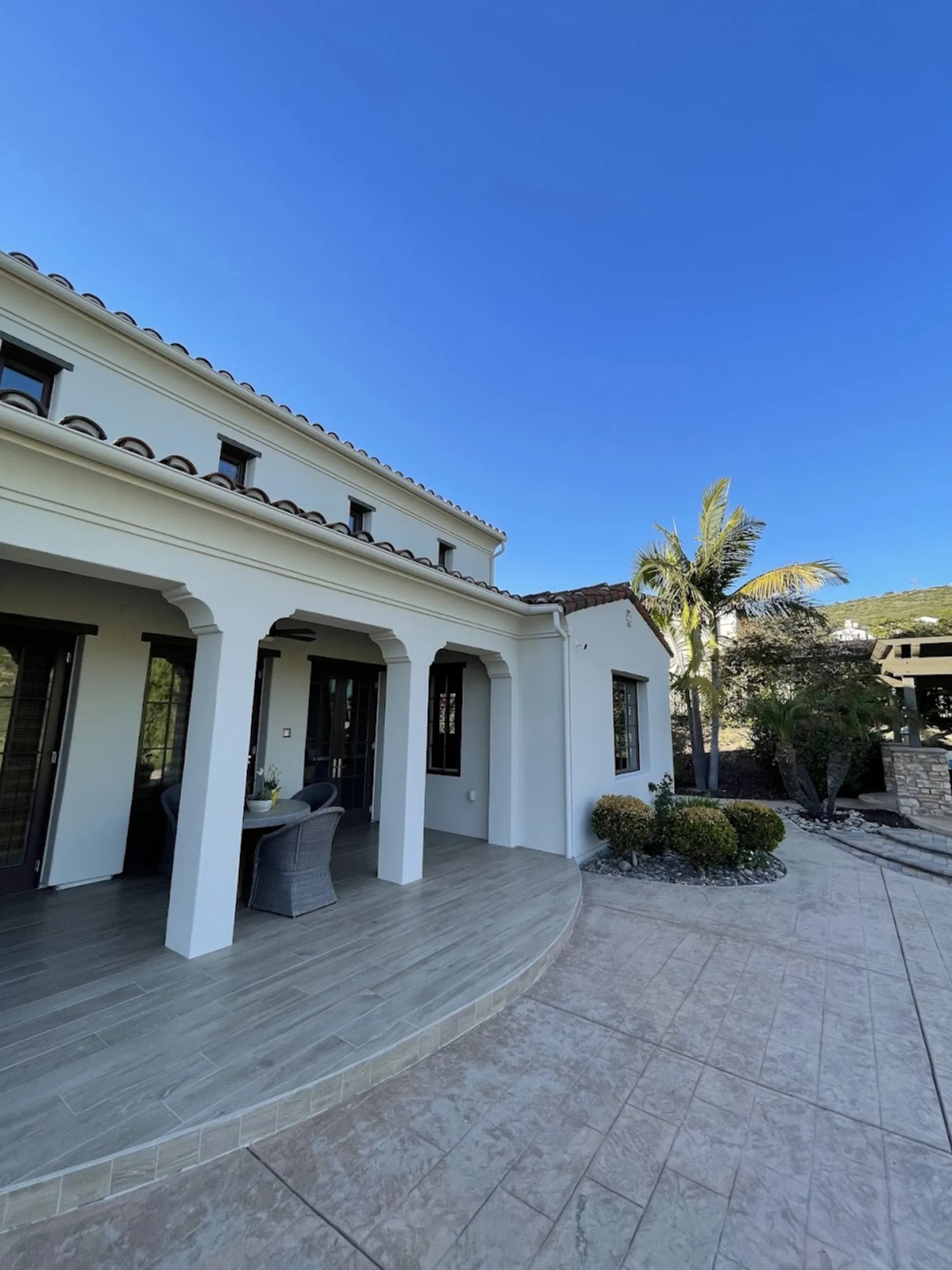 Los Angeles — Luxury Exterior